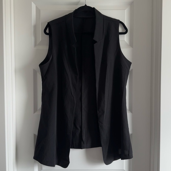 Sleeveless Blazer - Picture 1 of 3